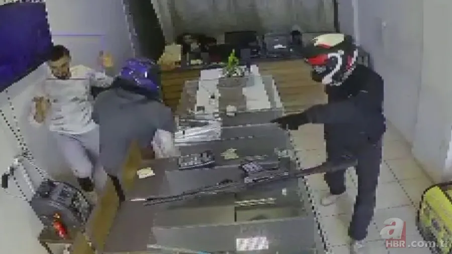 Hatay’da silahlı kuyumcu baskını! Dakikalar içinde milyonluk vurgun 8