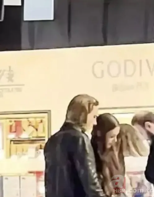 Dilan Çiçek Deniz'in yeni sevgilisi bakın kimin oğluymuş! Babası da çok ünlü! Mert Yazıcıoğlu'ndan sonra... 7