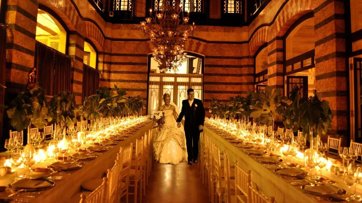 İstanbul'daki düğün salonlarıyla ilgili yeni karar: 1 Mart'tan itibaren kapalı 1 İstanbul'daki düğün salonları için flaş karar: Salı günü tatil uygulamasına geçilecek