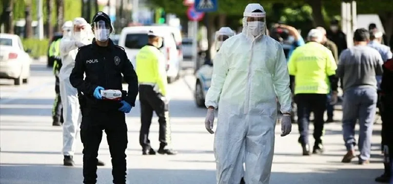 Son dakika: Bakanlık açıkladı! 20 bin kişinin izolasyon şartlarına uymadığı belirlendi