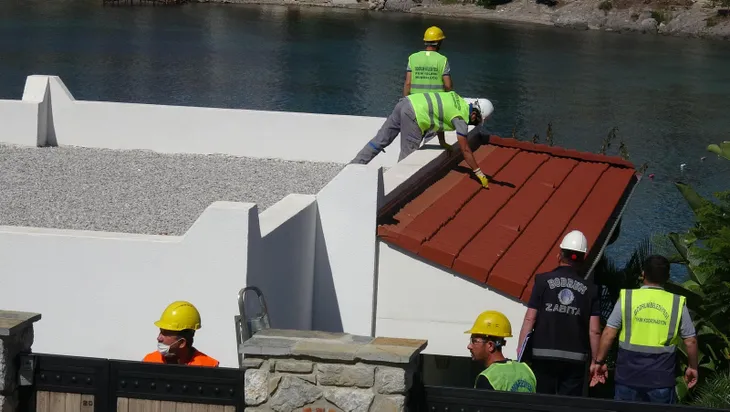 Yılmaz Özdil’in kaçak villasında yıkım başladı! İşte ilk kareler...