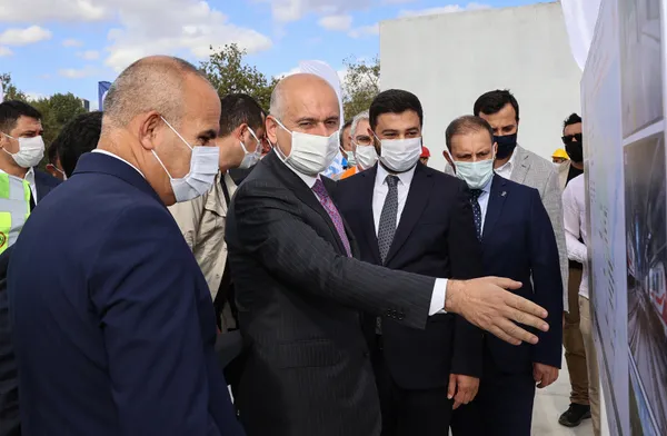 1630920396524.jpg Bakanı Karaismailoğlu Kağıthane metro istasyonundaki çalışmaları inceledi: Kasım ayında test sürüşlerini başlatacağız - 2