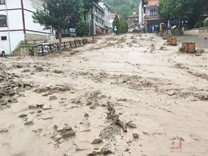 Kastamonu, Samsun, Sİnop, Amasya... Karadeniz’de sel: 2 ölü 1 kayıp | Okullar tatil edildi