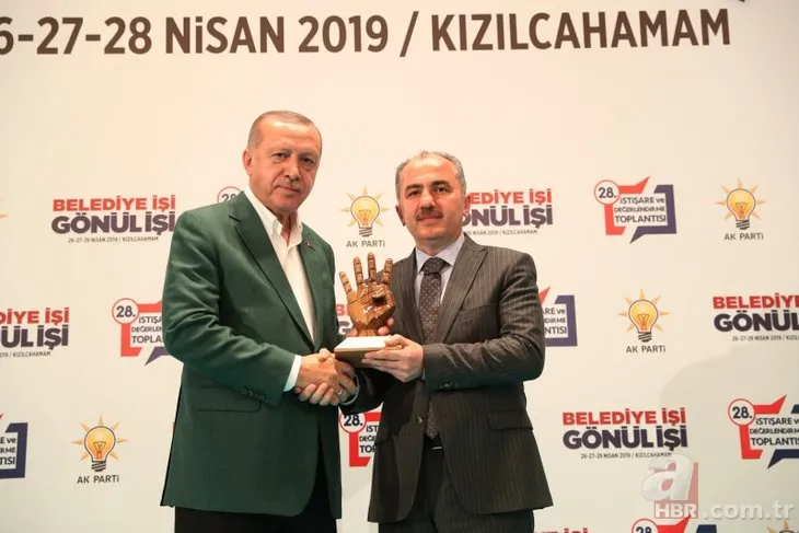 Erdoğan’dan en çok oy alan ilk beş sıradaki belediye başkanlarına ödül