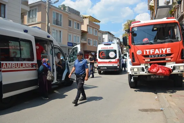 kocaelide-soke-eden-olay-hamama-girdiler-zehirlendiler-1660829544505.jpg Kocaeli’de şoke eden olay! Hamama girdiler zehirlendiler - 2