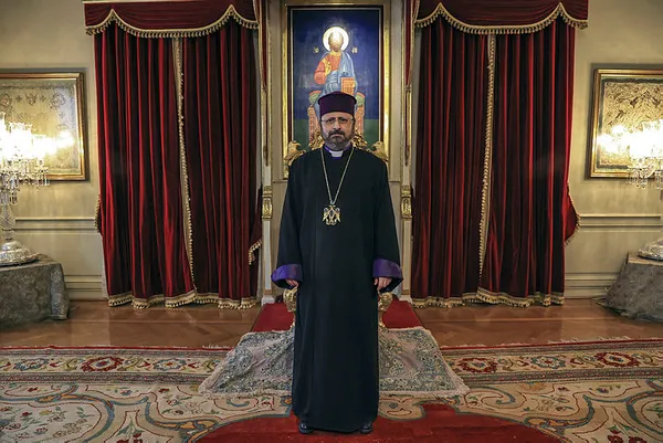 Türkiye Ermenileri 85. Patriği Sahak Maşalyan Başkan Erdoğan’ı işaret ederek barış mesajı verdi