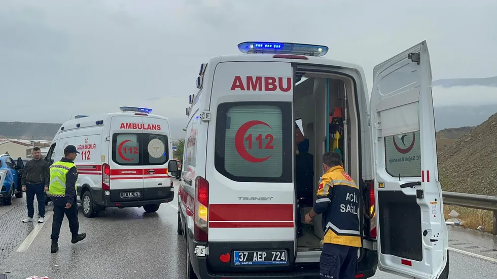 Kastamonu'da sağanak faciaya yol açtı: 3 zincirleme kazada 1 ölü, 12 yaralı - 1