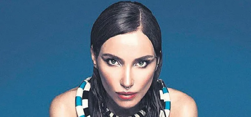 Popçu Gülşen moda sektörüne göz kırptı