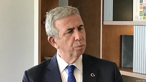 Ankara Büyükşehir Belediyesi Başkanı Mansur Yavaş projeleri sorulunca dumura uğradı: Neyse şimdi bulamadım - 2