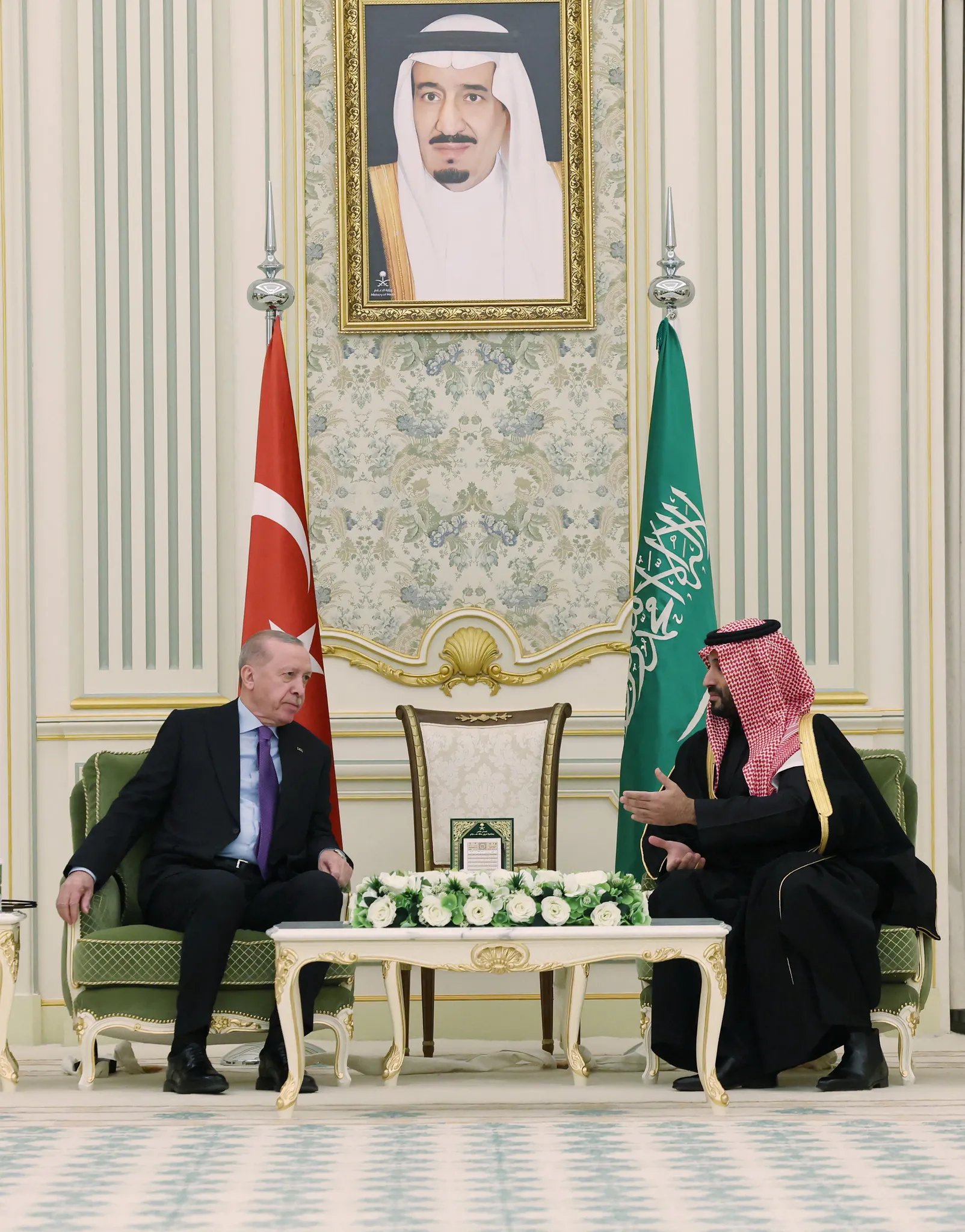 Başkan Erdoğan'ın Cidde temasları dünya basınında yankı uyandırdı, gözler üçlü savunma hattına çevrildi