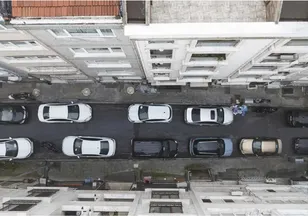 İstanbul'da 6 araca 1 park yeri düşüyor