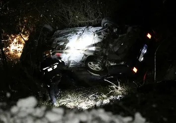 Yoldan çıkan otomobil uçuruma yuvarlandı! Feci şekilde can verdi