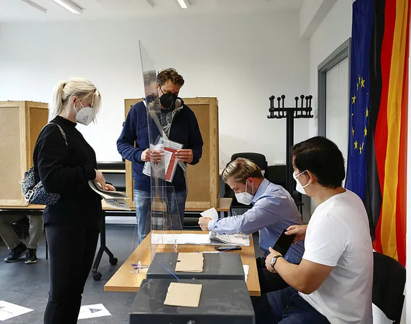 Almanya’da genel seçimi kazanan Sosyal Demokrat Parti SDP oldu