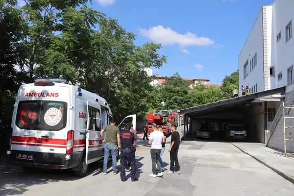 kayseride-evlenmek-istedigi-kizi-ailesi-istemeyince-intihara-kalkisti-1656591390149.jpg Kayseri’de evlenmek istediği kızı ailesi istemeyince intihara kalkıştı - 4