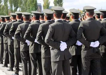FETÖ kurmaylık sınav sorularını da çalmış