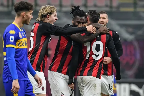 Milan Parma'ya yenilmekten son dakika golüyle kurtuldu - 9