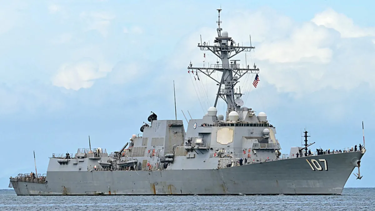 ABD savaş gemisi Karayipler’de: Venezuela enerji anlaşmalarını durdurdu