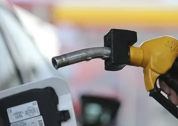Benzin ve motorine indirim yolda