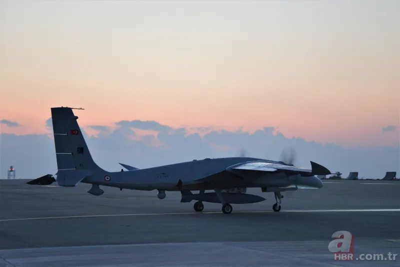 Bayraktar AKINCI TİHA'dan bir rekor daha! 1.360 kilogram yükle 13 saat 24 dakika uçtu 10