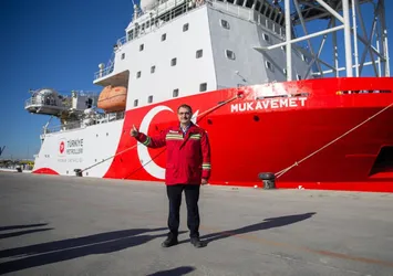 Su altı inşaat gemisi Mukavemet göreve hazır: Deniz tabanındaki işlemler ona emanet