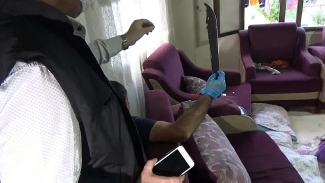 otoyolda-fuhus-vaadiyle-dolandiricilik-yapanlara-operasyon-1622290342157.jpg Otoyolda fuhuş vaadiyle dolandırıcılık yapanlara operasyon - 1