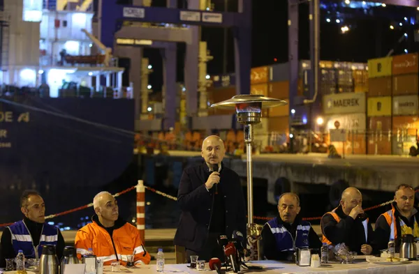 Ulaştırma ve Altyapı Bakanı Adil Karaismailoğlu: Bu yılki ihracat hedefimiz 250 milyar dolar