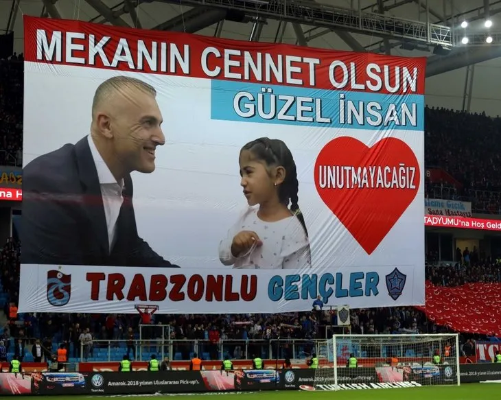 Trabzonspor-Çaykur Rizespor maçında şehit Rize Emniyet Müdürü Altuğ Verdi unutulmadı