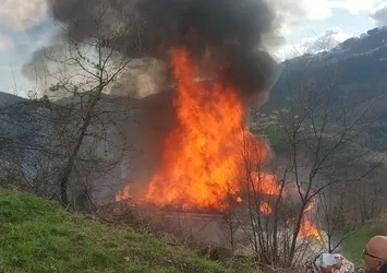 Yaşlı kadın alevlerin arasında can verdi