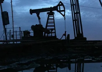 ABD'de ham petrol stokları arttı