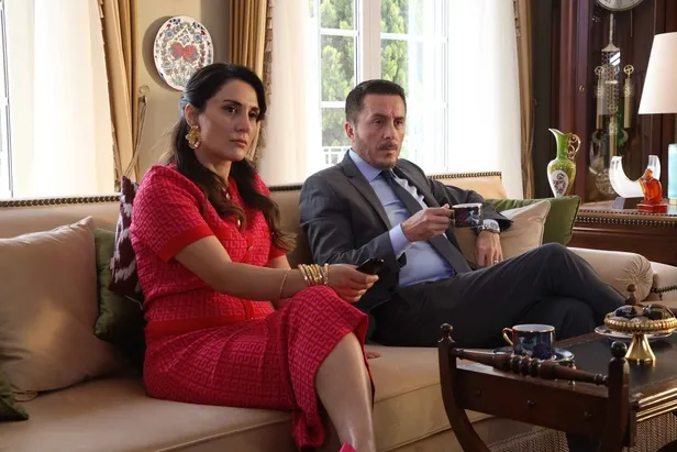 ates-kuslari-yeni-bolum-izle-atv-ates-kuslari-14-bolum-full-hd-kesintisiz-anlik-sifresiz-canli-seyret-gulayse-1682701389366.jpg ATEŞ KUŞLARI 15. bölüm fragmanı yayınlandı mı? ATV Ateş Kuşları 14. bölüm tamamını izle! Gülayşe, Barbaros'un duygularına ne diyecek? - 2