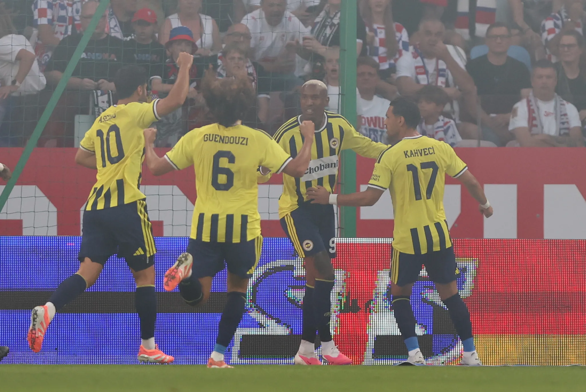 Fenerbahçe'den UEFA listesinde sürpriz değişiklik