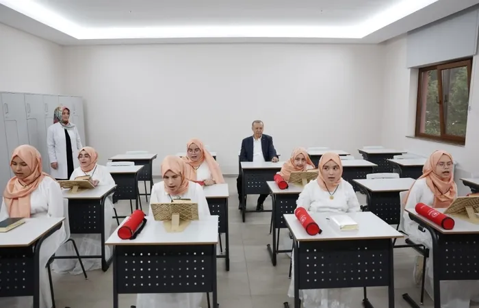 Başkan Erdoğan Kocaeli’de İmam Hatip Ortaokulu açılışına katıldı - 1