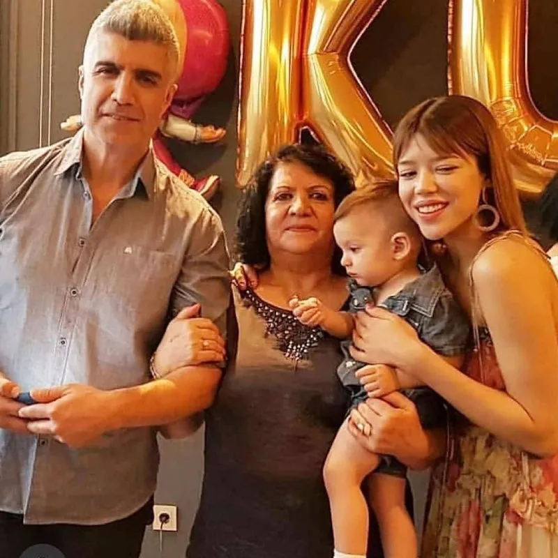 Озджан дениз биография и его жена фото