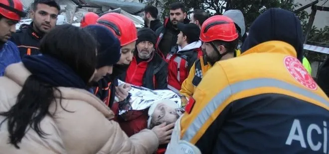 Kahramanmaraş’taki depremde umudun görüntüsü! Depremden saatler sonra kurtarıldılar