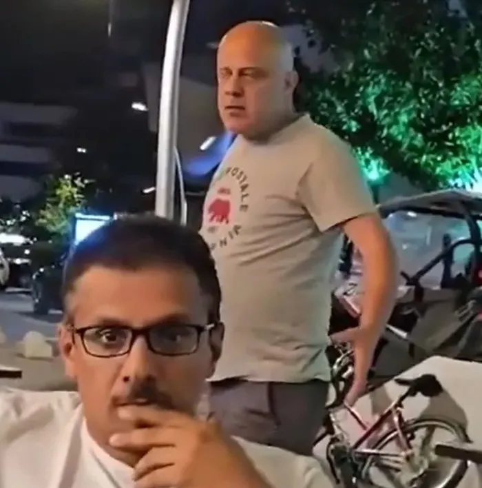 1719921008366.jpg İstanbul'da yeni provokasyon! Restoranı bastı Arap iş insanlarına bıçak sallayıp küfürler savurdu! Saldırgan tutuklandı... - 2