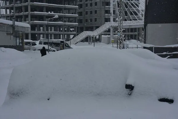 Bitlis'te kar kalınlığı 50 cm! Şehir beyaz gelinliğini giydi - 2