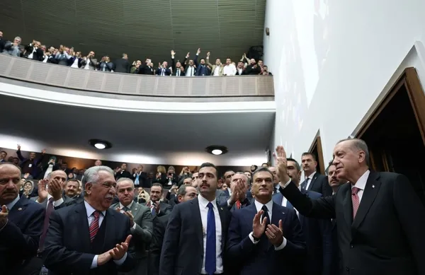 son-dakika-baskan-erdogandan-ak-parti-grup-toplantisinda-onemli-aciklamalar-suriyeye-kara-harekati-mesaji-1669197389744.jpg Son dakika: Başkan Erdoğan'dan AK Parti Grup Toplantısı'nda önemli açıklamalar! Suriye'ye kara harekatı mesajı - 2