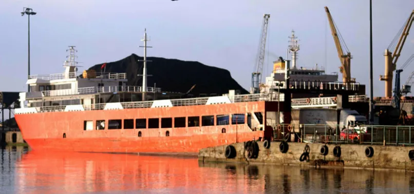 Tekirdağ'da yük gemisi ile feribot çarpıştı