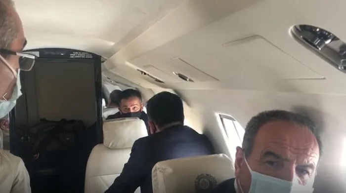 Son dakika: Tarım Bakanı Bekir Pakdemirli'nin uçağı havada arızalandı! Acil iniş yaptı - 2