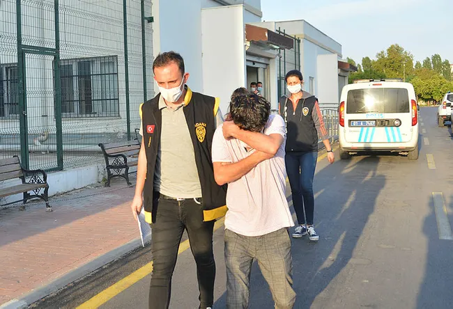 Adana'da swinger sapkınlığında şifre ortaya çıktı: Kaz yolundu - 4