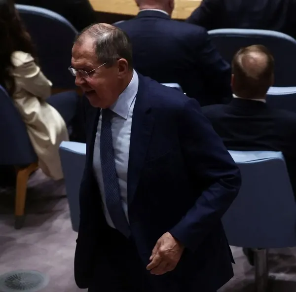 rus-bakan-lavrovdan-zelenskiyye-kufur-bizim-cocugumuz-ama-1663945878131.jpg Rus Bakan Lavrov'dan Zelenskiy'ye küfür: "Bizim çocuğumuz ama..." - 4
