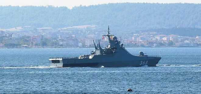 Rus askeri gemileri peş peşe Çanakkale Boğazı’ndan geçiş yaptı