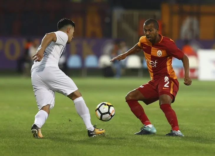 Osmanlıspor - Galatasaray maçından kareler