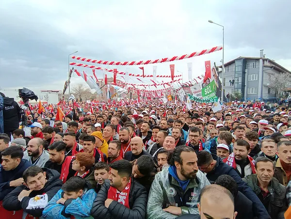 Denizli’de toplu açılış töreni: Başkan Erdoğan’dan muhalefete Yeter! Söz milletin afişi tepkisi