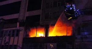 Şişli’de iş merkezinde yangın!