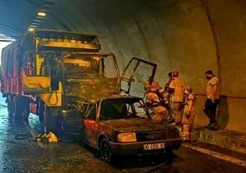İzmir-Aydın Otoyolu’nda feci kaza: 4 kişi hayatını kaybetti