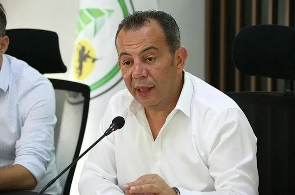 CHP’nin ırkçı belediye başkanı Tanju Özcan evinde sigortasız mülteci çalıştırmış