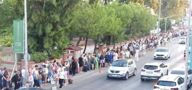 Midilli Adası’na geçişlerde tatil yoğunluğu!