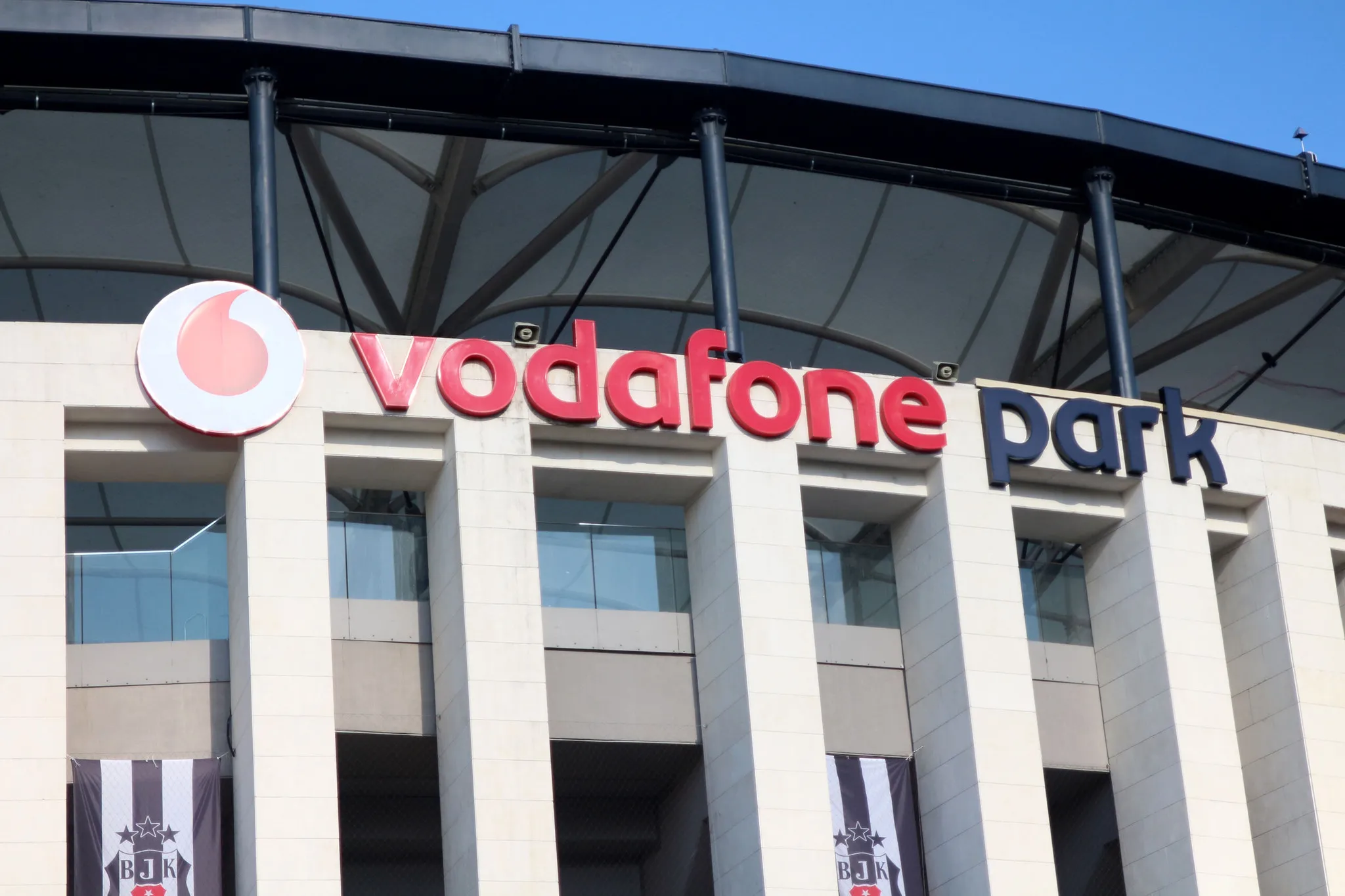 Arena" Gitti, "Park" Geldi