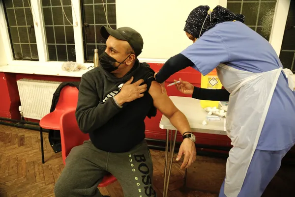 Koronavirüs aşısı yaptırmayana para cezası! Dikkat çeken öneri - 3